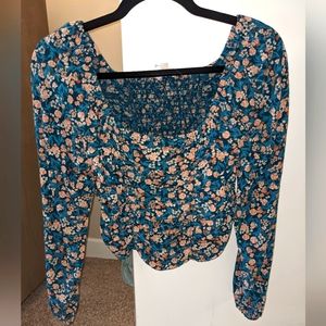 Floral cropped blouse